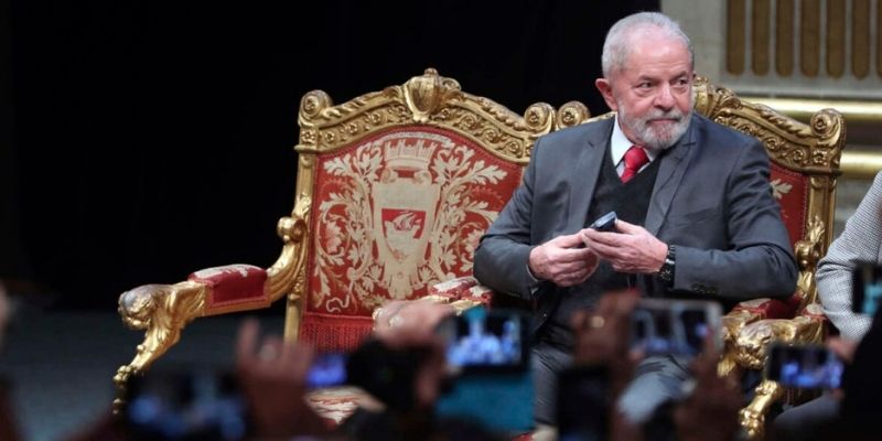 Brésil un juge de la Cour suprême annule les condamnations de l'ex-président Lula da Silva