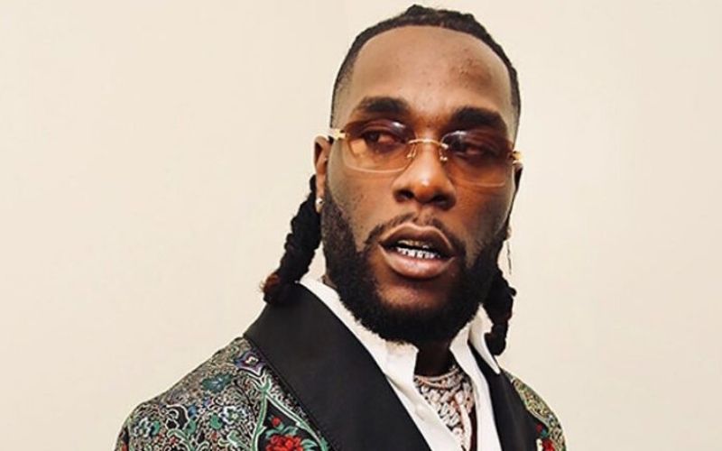 Burna Boy son ex petite amie réagit à la vidéo de Davido en compagnie d'une autre femme