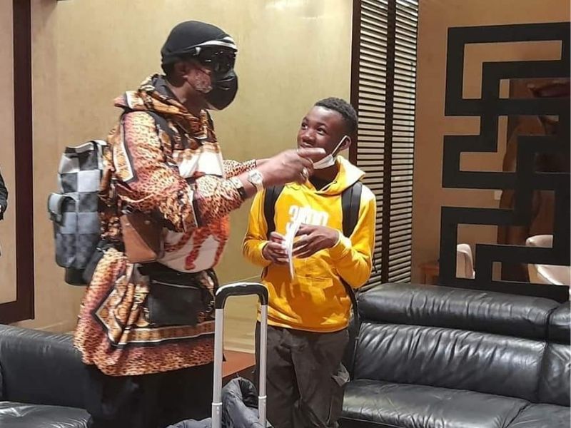 Hommage à Hamed Bakayoko Arrivée de Koffi Olomide et le fils de DJ Arafat à Abidjan