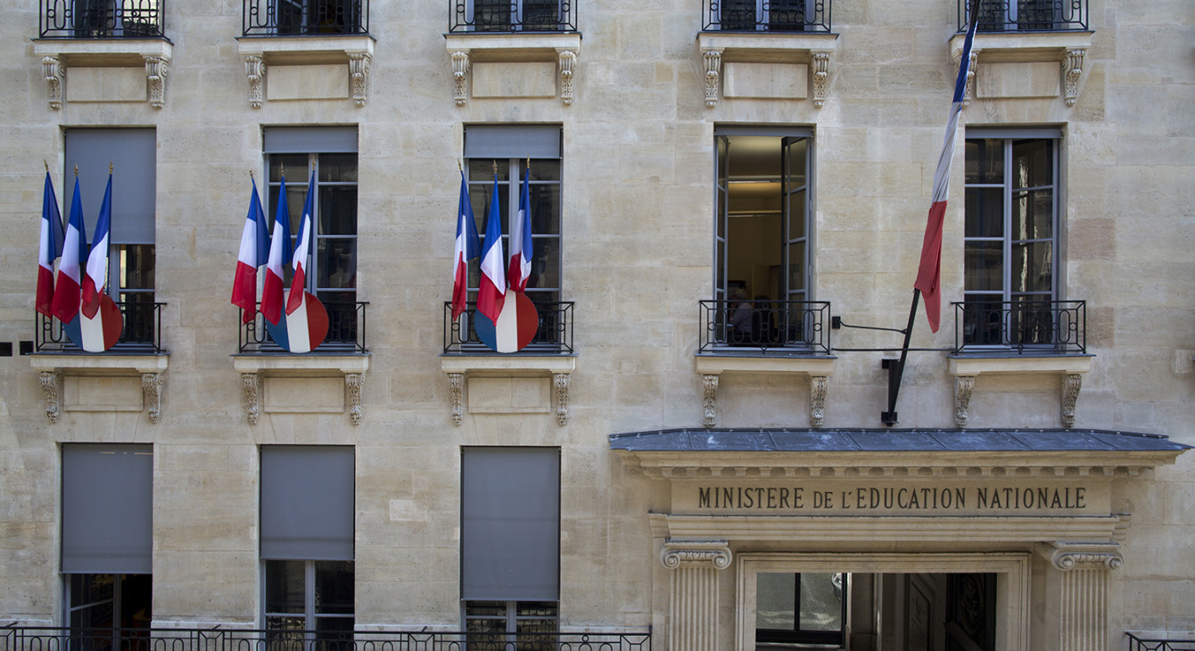 Polémique en France Des collaborateurs qui dansent dans un ministère...