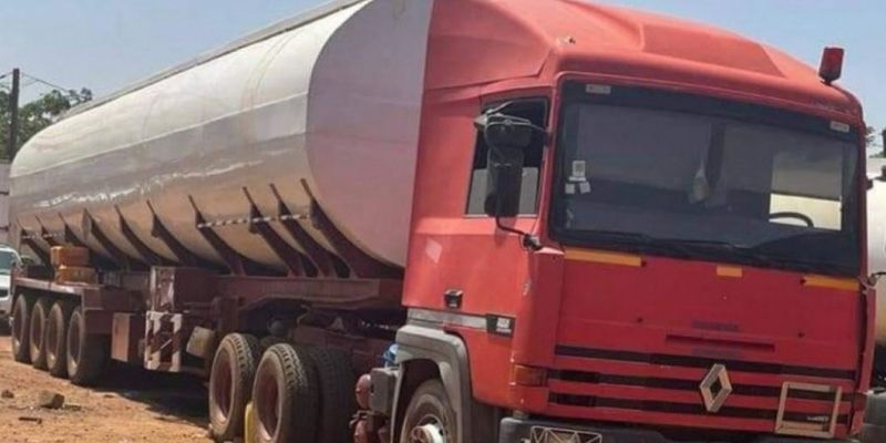 Burkina faso pour fraude d'hydrocarbures, ce camion-citerne de 67.000 litres d'essence est saisi