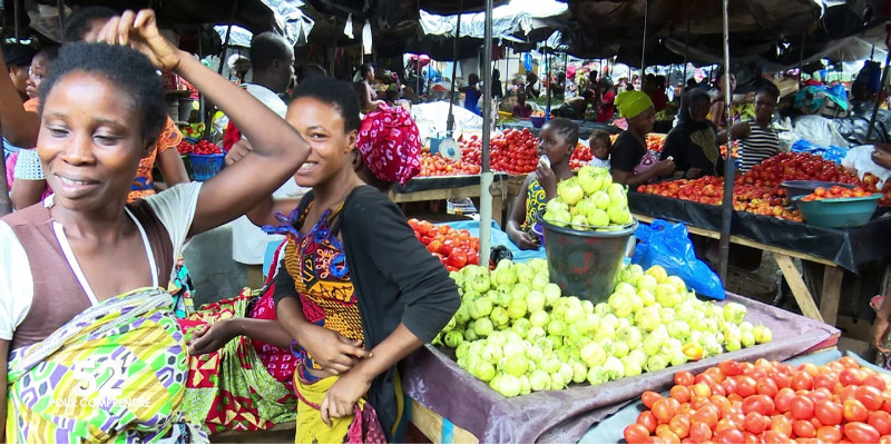 Côte d’Ivoire - au marché de Yopougon, le malicieux rituel d’une commerçante découvert