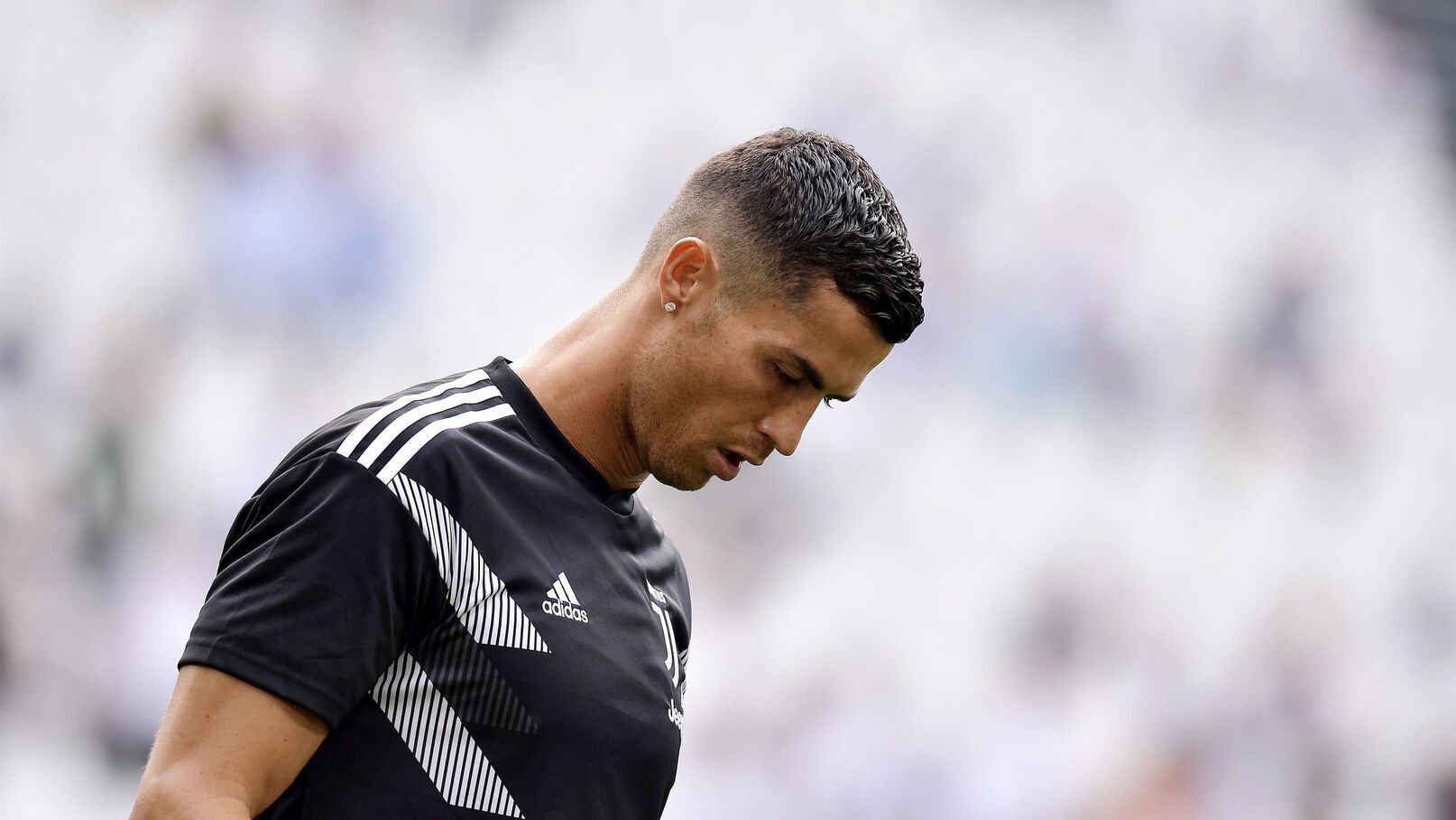 Cristiano Ronaldo: “It was difficult.  I was playing and taking pills at the same time, and nobody knew it ”