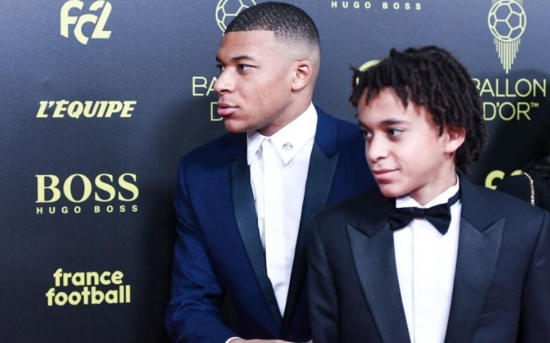Bonne nouvelle Mbappé a prolongé avec le PSG