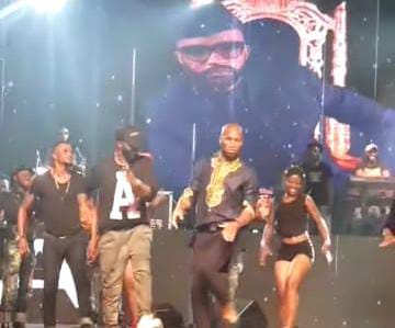 Didier Drogba l’ex-international ivoirien dévoile ses talents de danseurs, les internautes sous le charme (vidéo)