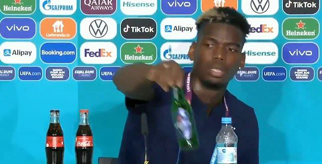 Euro Après Cristiano Ronaldo avec le Coca, Pogba retire une bouteille de Heineken (Vidéo)