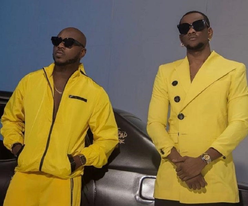 Stars togolaises : délires du groupe Toofan en compagnie de Tony X, Santrinos Raphaël et Dr Kodom (vidéo)