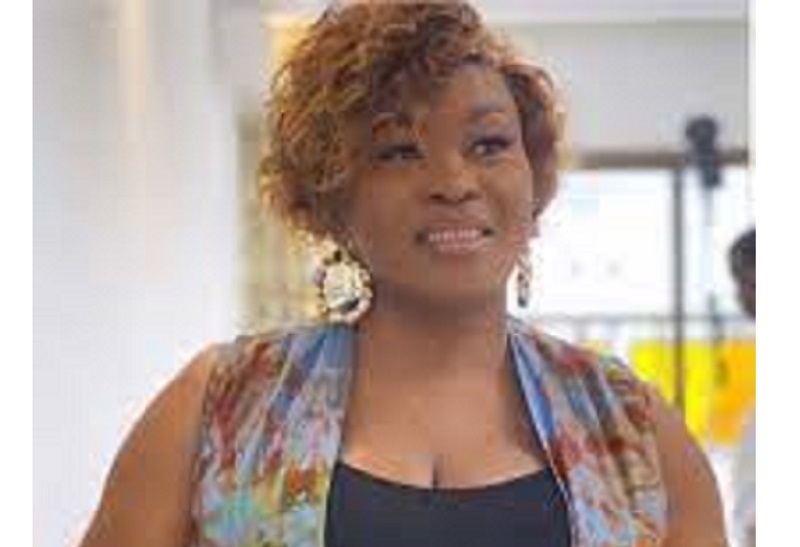 Nastou Traoré actrice de la série fait une recommandation à ses fans