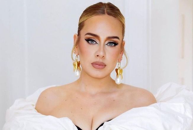 Stars : Adele fond en larmes en plein concert ; l'artiste très surprise par l'apparition de …(photo)