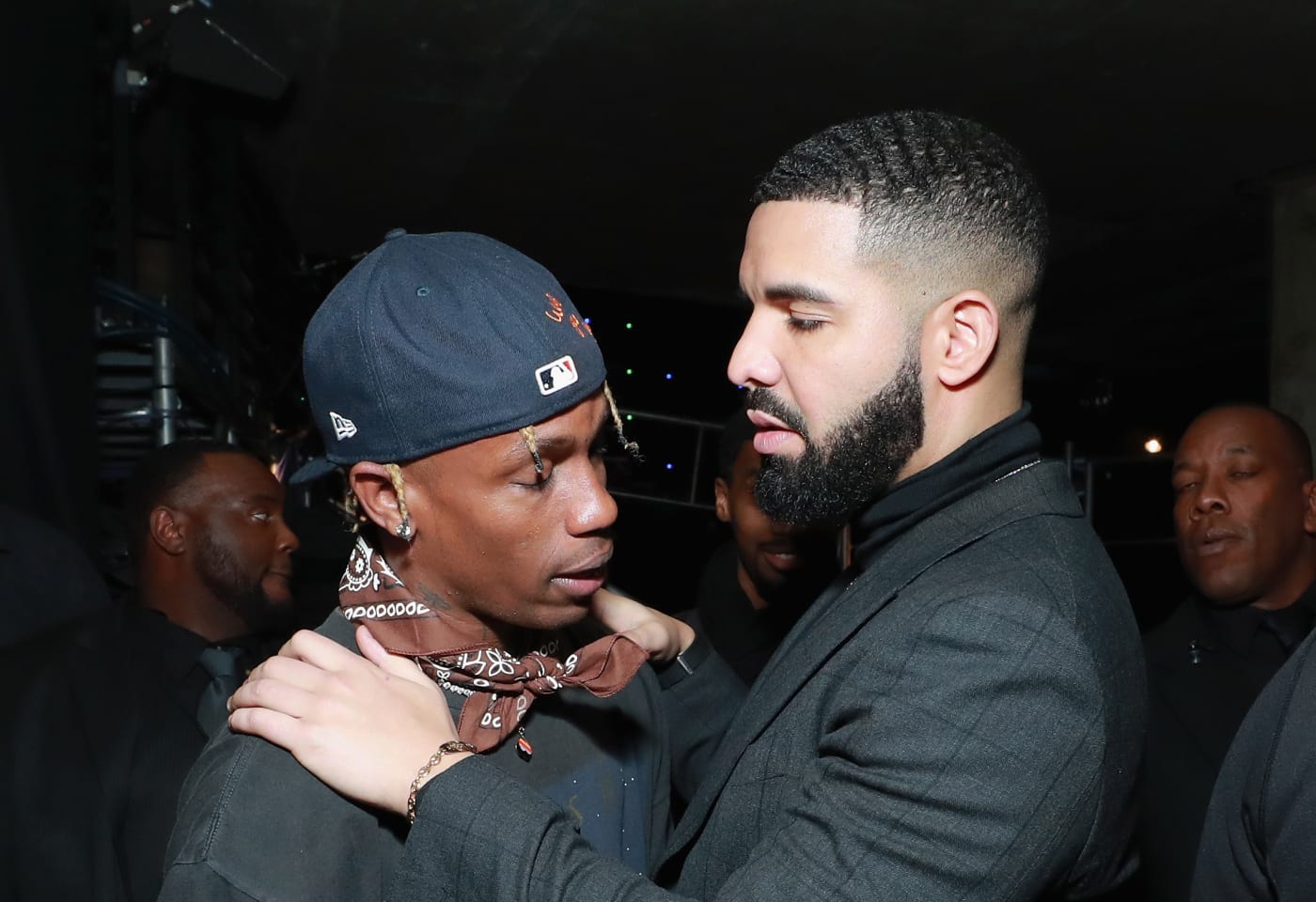 USA 8 morts dans un concert Travis Scott et Drake dans de sales draps