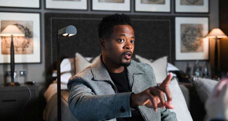 Patrice Evra pète un câble Nous sommes les singes donc personne ne respecte cette...