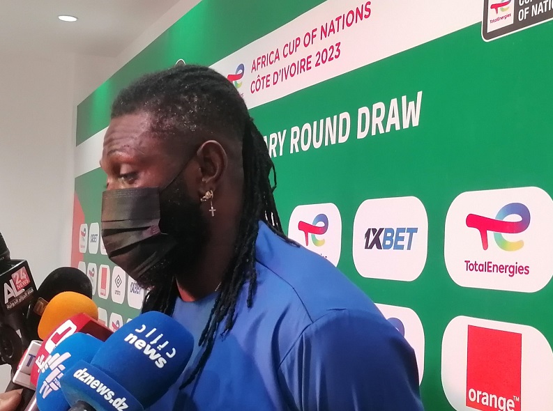 Adebayor Sheyi L'équipe du Togo est très... il va falloir... pour que le Togo retrouve la CAN''