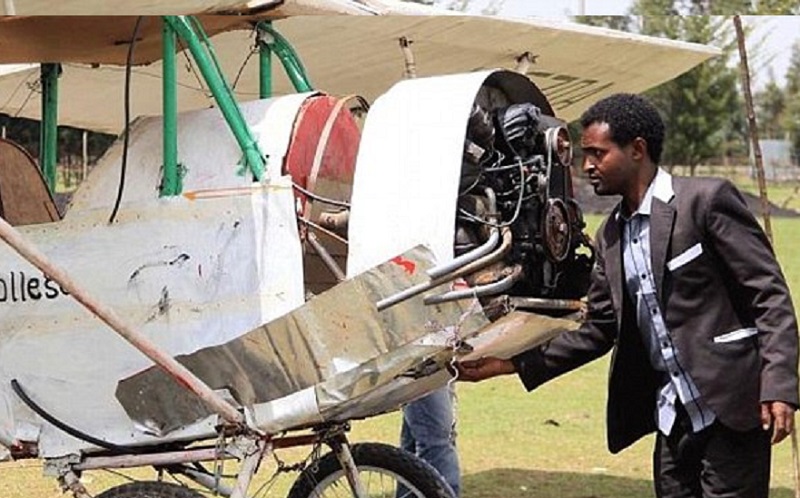 Togo  TEDx Tokoin  Asmelash Zeferu, celui qui a construit son propre avion à partir de zéro parmi les speakers