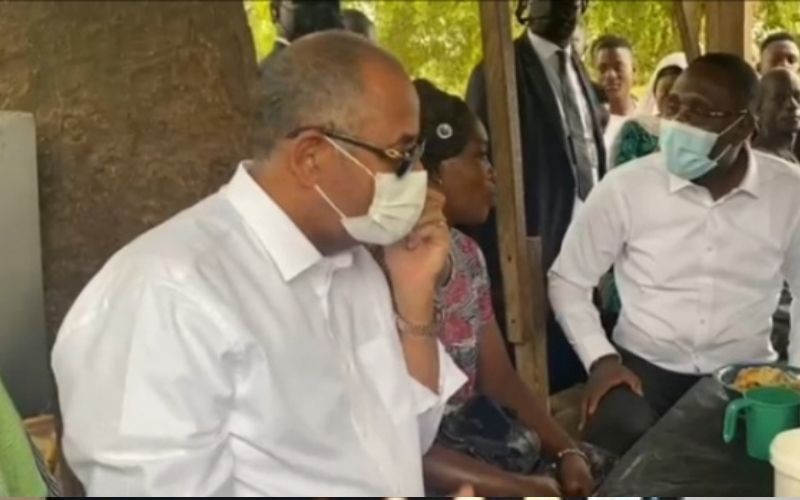 Côte d'Ivoire  fouetté par la vie chère, le Premier ministre Patrick Achi surpris avec ses ministres en train de... la vidéo enflamme la toile
