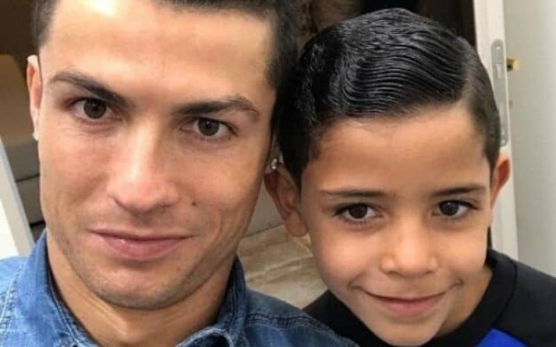 Cristiano Ronaldo refuse de gâter son fils  Il n’est pas facile d’obtenir tout ce qu’il veut... C'est la meilleure chose que je puisse lui donner