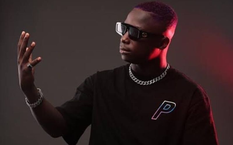 KikiMotéléba  un single d'or pour le jeune artiste ivoirien la toile s'enflamme