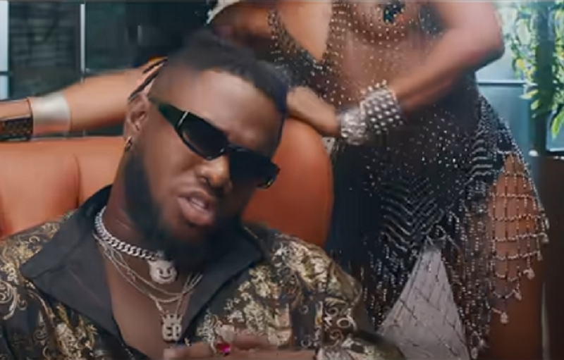 Togo Les réactions des internautes après la vidéo sensuelle Akana d'Etane et Toofan
