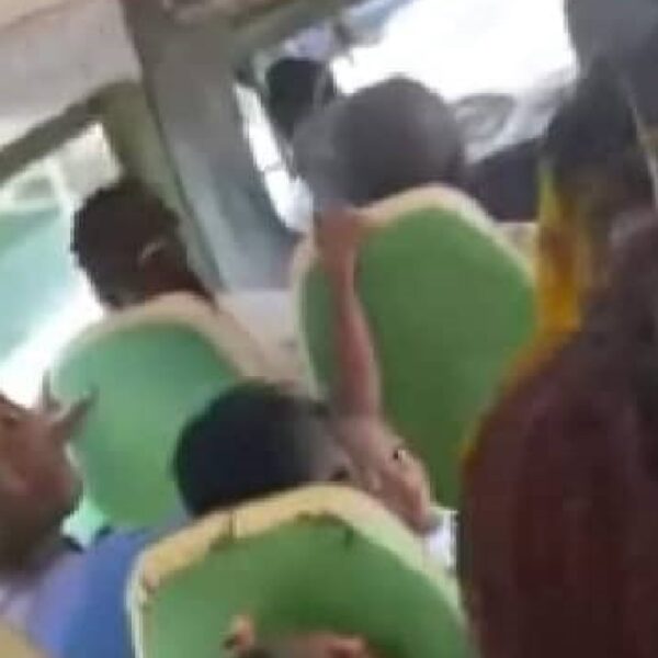 Côte d'Ivoire chauffeur porno
