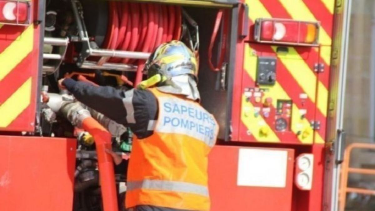 France une femme se jette par la fenêtre d'un hôtel ; les secours la déclarent décédée