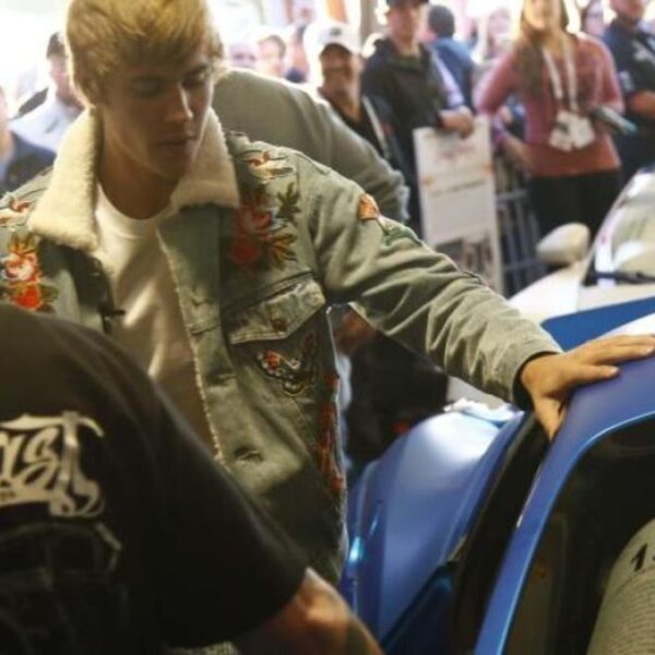 Justin Bieber banni  l'artiste ne pourra plus acheter de voitures Ferrari