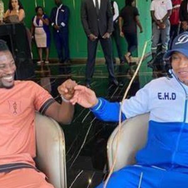 Vous êtes le visage du football africain; la surprise d'Asamoah Gyan et El-Hadji Diouf à Sadio Mané (vidéo)