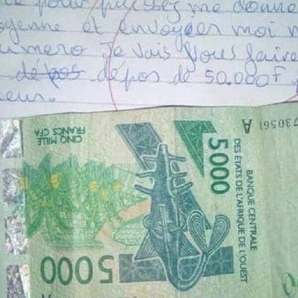 1BEPC 2022 Corruption des billets de banque retrouvés dans des copies avec un message destiné aux correcteurs (photos)