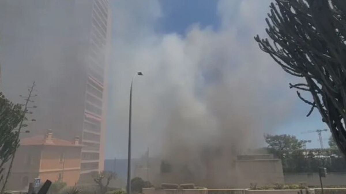 France  Un sapeur-pompier meurt dans le violent incendie d'un appartement à Monaco (vidéo)