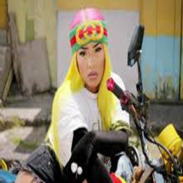 Stefflon Don enflamme