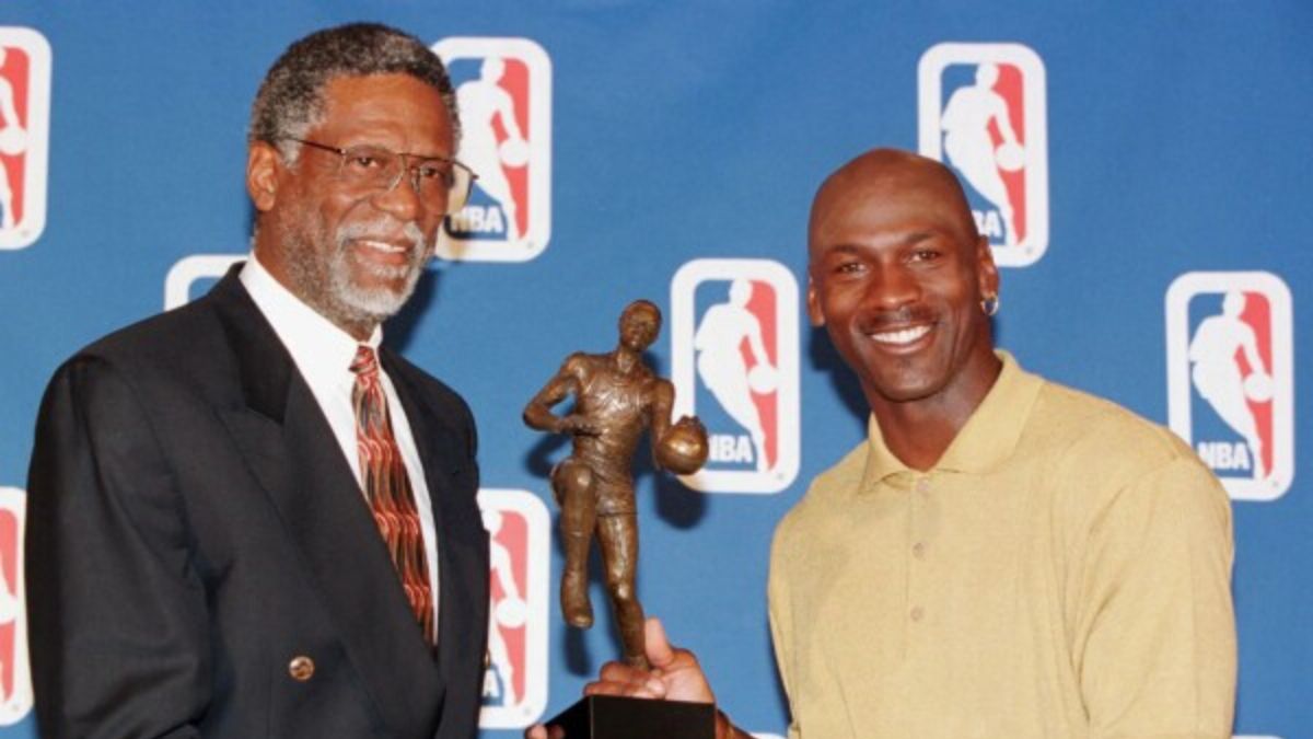 Aujourd’hui, nous avons perdu un géant ; Barack Obama et Michael Jordan pleurent la mort d'une légende