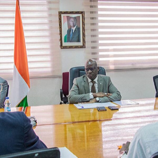 Côte d'Ivoire Le gouvernement demande aux docteurs « non recrutés » de ne pas brûler leurs diplômes