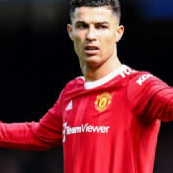 Transfert de Cristiano Ronaldo la star brise le silence et choque