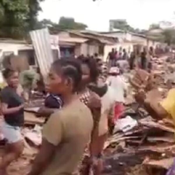 maisons cassées Yaoundé