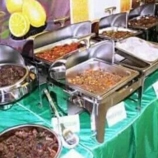 Cameroun plusieurs morts lors de l’empoisonnement du buffet d’un mariage y compris les mariés (photo)