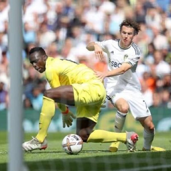 Chelsea - Leeds Edouard Mendy offre par erreur un but à l’adversaire (vidéo)