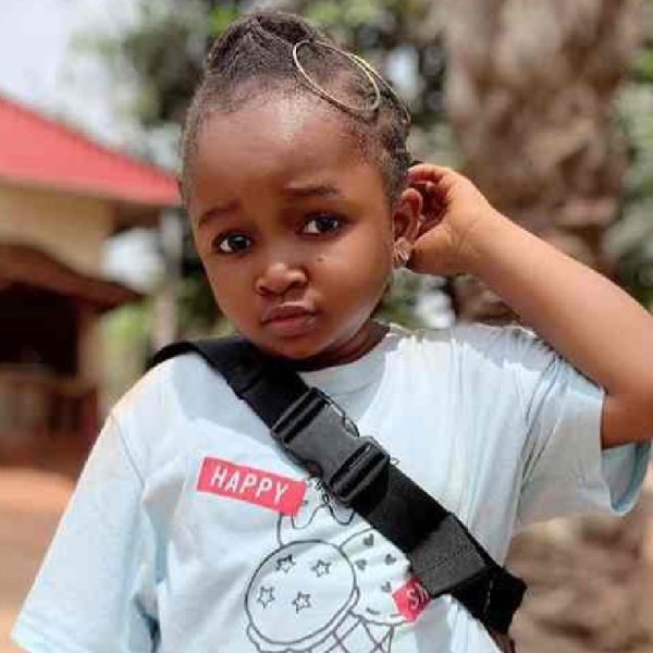 Ebube Obi Quel âge a-t-elle Est-elle un bébé ou une adulte..., l'actrice fait jaser avec ses photos d'anniversaire