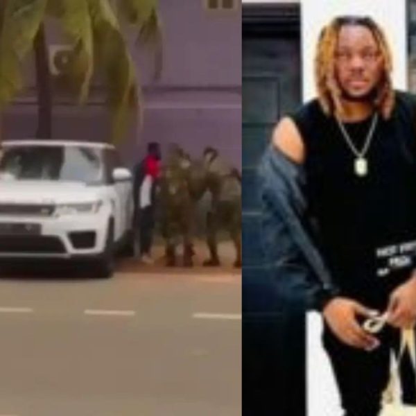 Ghana un artiste déshabillé en public par des policiers (vidéo)