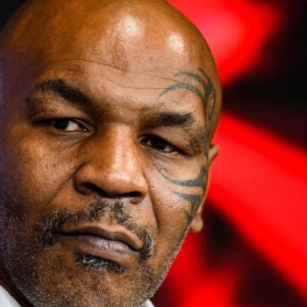 Mike Tyson : une photographe accuse le boxeur d'avoir essayé de lui attraper les s3ins lors...