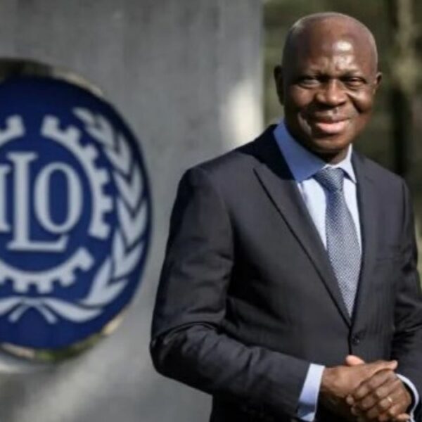 Gilbert Houngbo  Permettre aux travailleurs de profiter d'un... ; la grande ambition du premier Africain patron de l'OIT