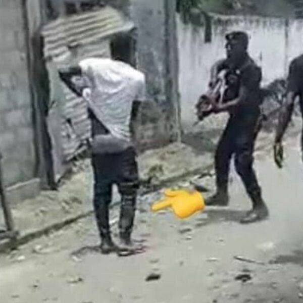 Sadam Ibanda  qui est ce policier devenu super-héros au Congo après son geste de bravoure contre un délinquant  (vidéo)