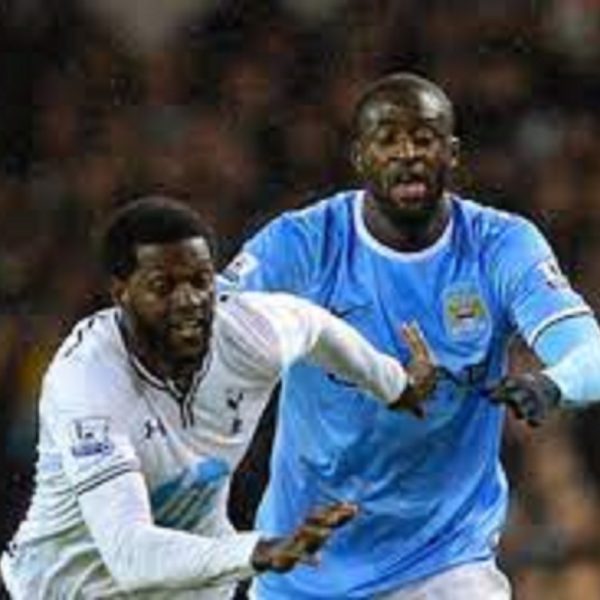 retrouvailles sympas Adebayor Yaya Touré