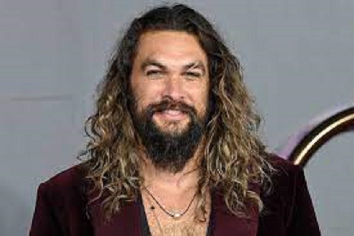 Jason Momoa : l'acteur surprend plus d'un en dévoilant ses f3sses à la télévision (vidéo)