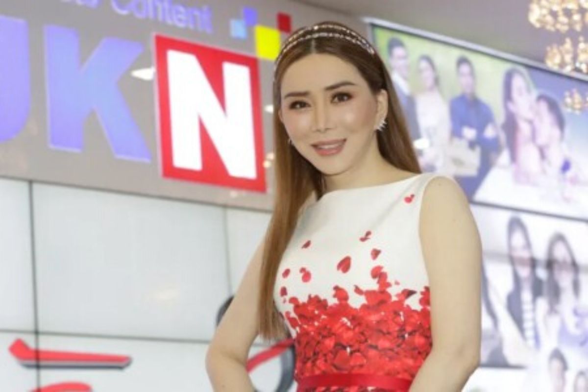 Miss Univers qui est Anne Jakkapong, la femme d'affaires qui vient de racheter le célèbre concours de beauté