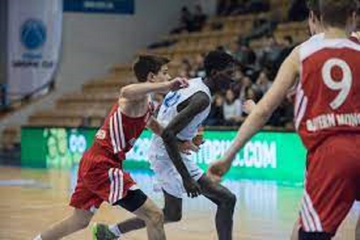 Basketball une star nigériane de 18 ans meurt d'une crise cardiaque ! z