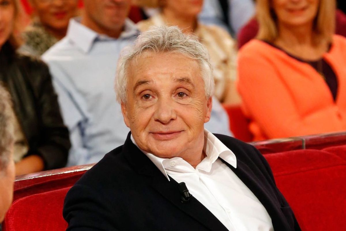 Michel Sardou Ma femme m’a fait du chantage ; les révélations de l'artiste sur ce choix inattendu