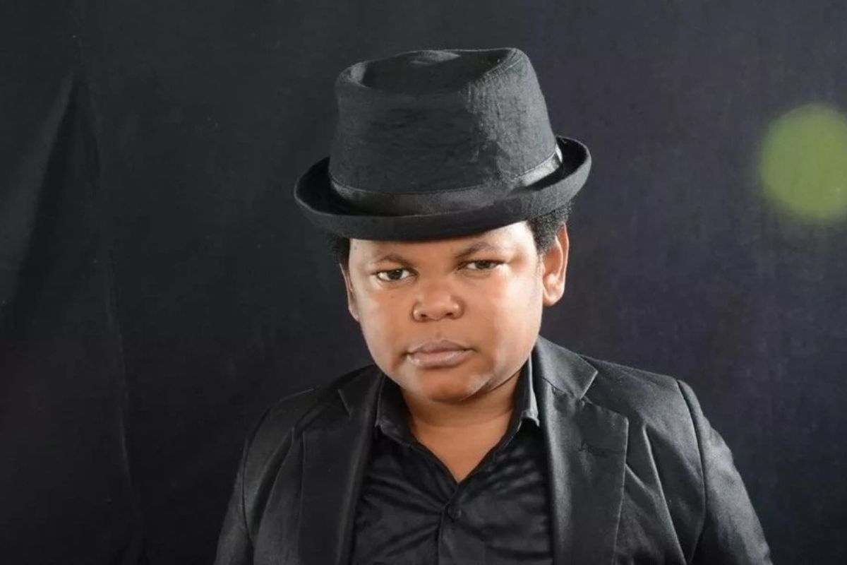 Osita Iheme (Pawpaw) en deuil le frère de l'acteur abattu par des hommes armés