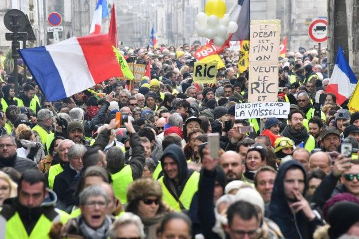 France : le Premier ministre Sébastien Lecornu renonce à l'article 49.3 de la Constitution pour gouverner