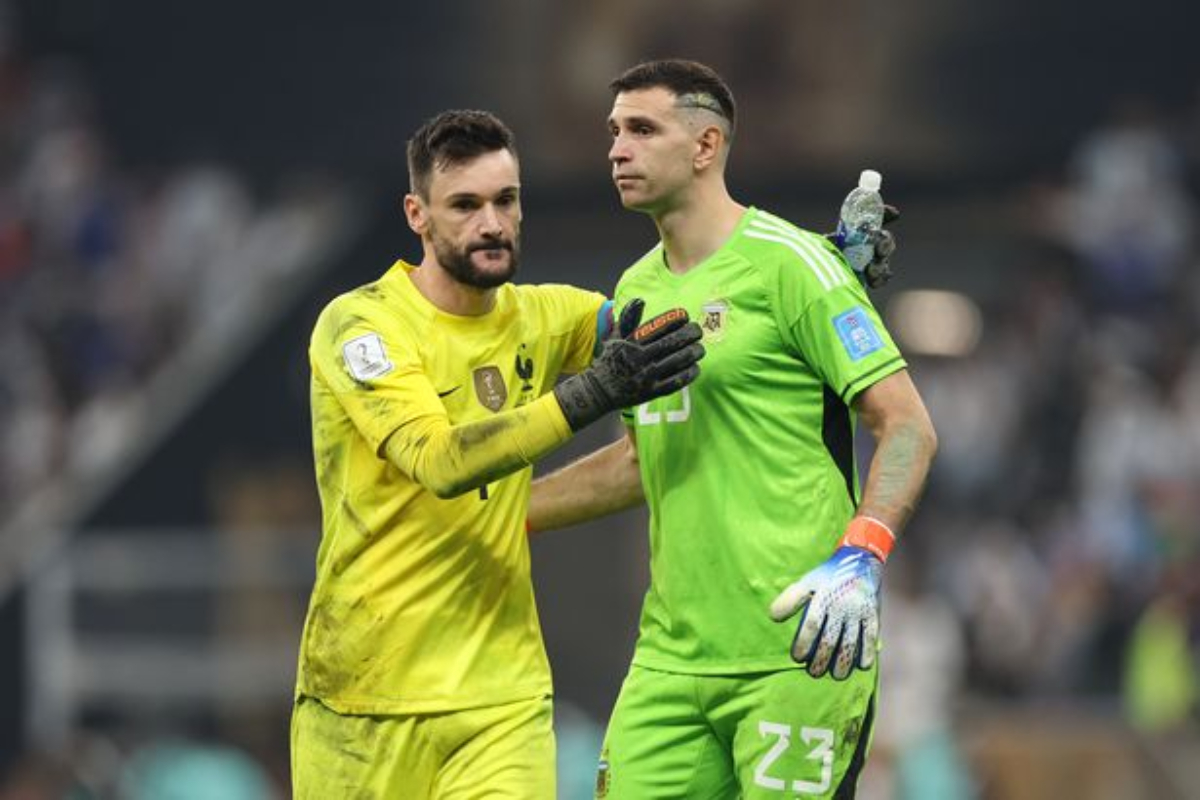 Hugo Lloris critique Emiliano Martinez