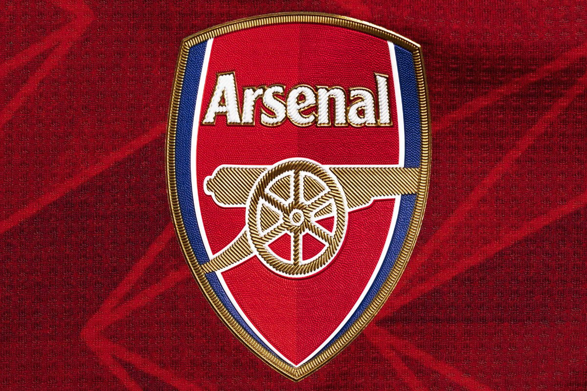 Arsenal dépense millions