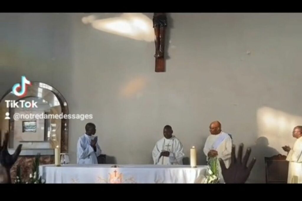 église apparition Vierge Marie Vidéo