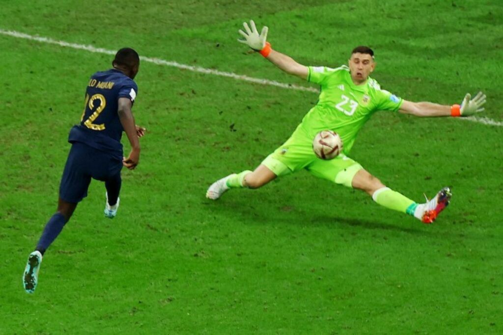 Kolo Muani raté finale